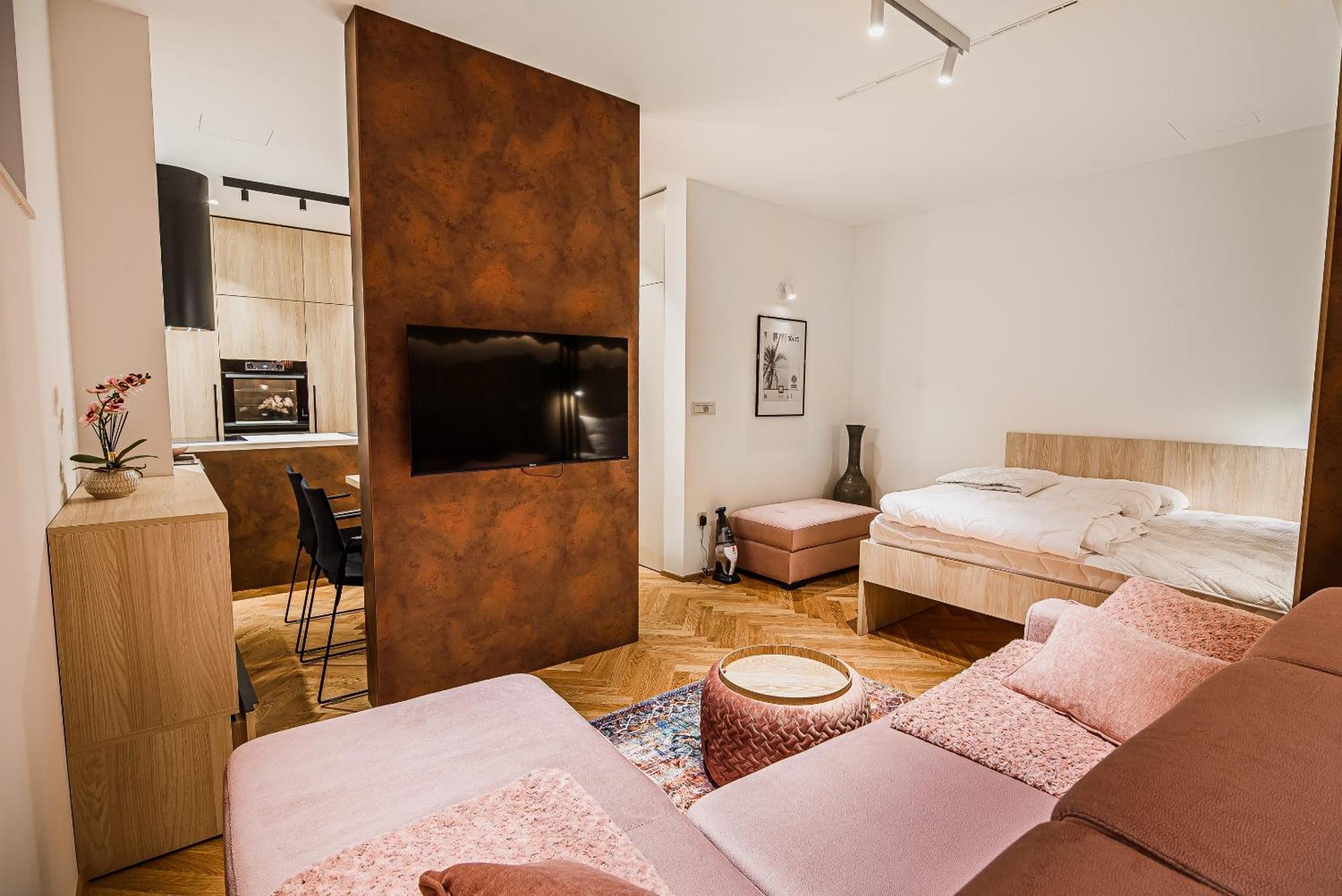 Apartments Slavec With Free Onsite Parking クランスカゴーラ エクステリア 写真