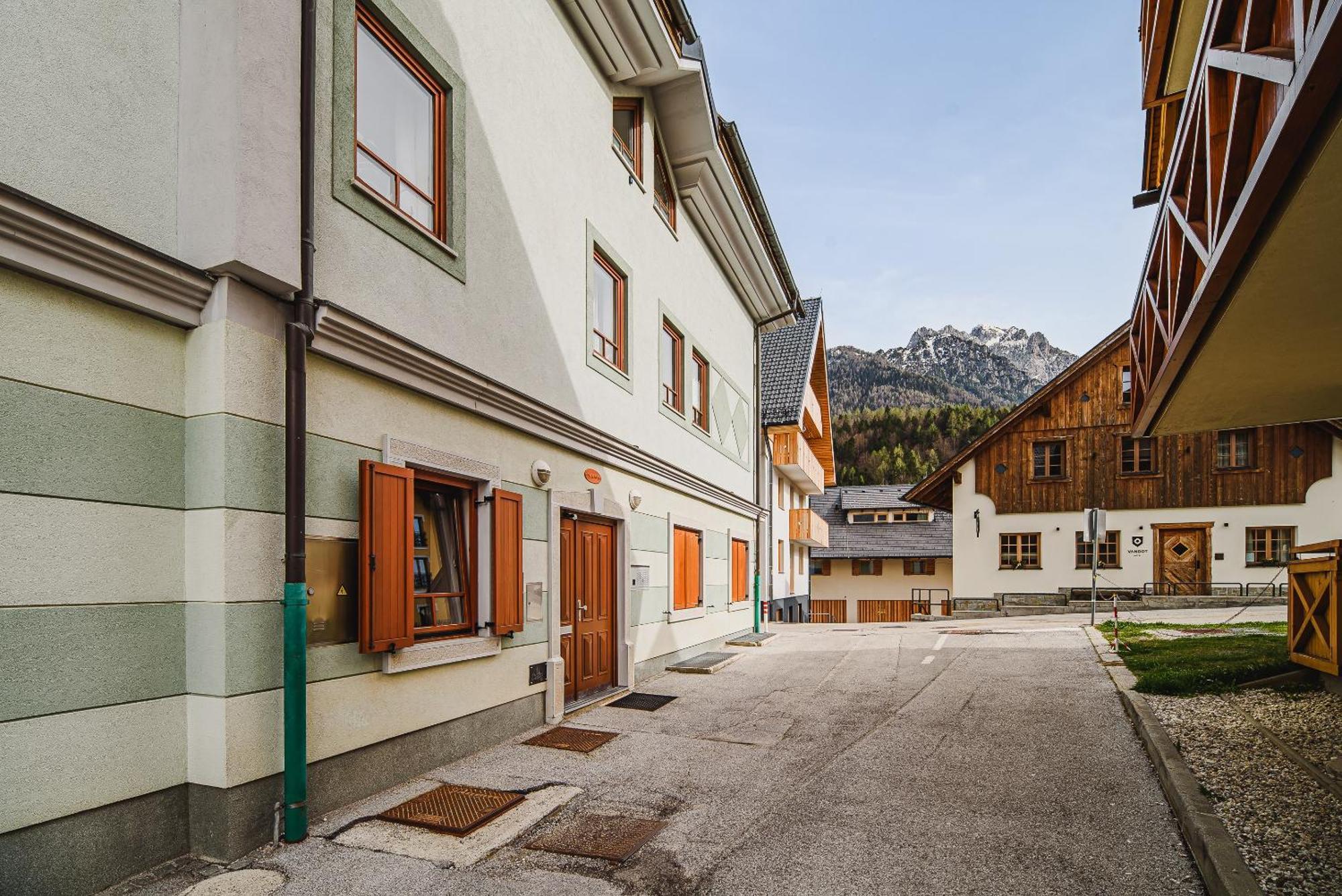 Apartments Slavec With Free Onsite Parking クランスカゴーラ エクステリア 写真